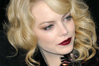 The-lady-is-a-vamp-emma-stone-side